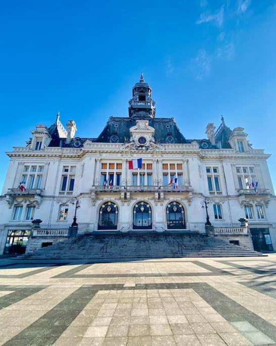 Nouveau : hyper centre de vichy T1 Bis charmant Extérieur photo